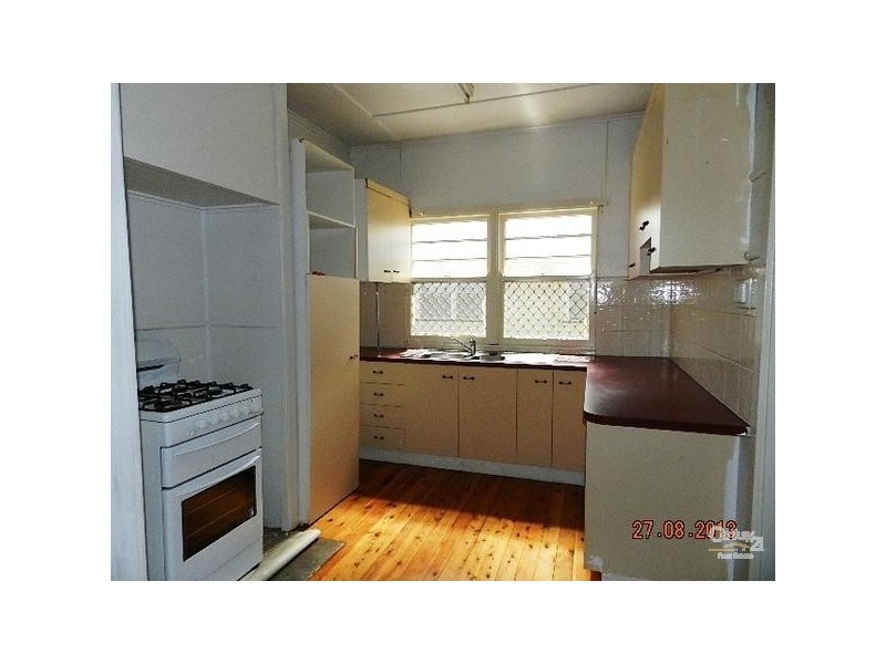 17 Ford Street, Rockville QLD 4350