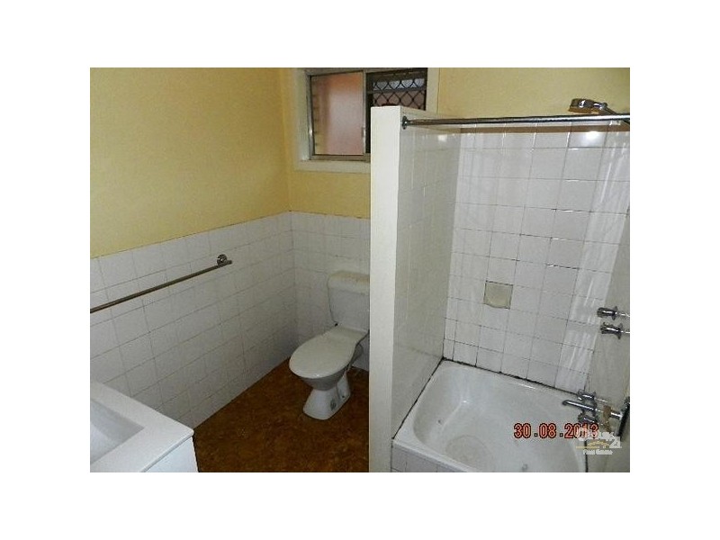 4/365 Margaret Street, Newtown QLD 4350