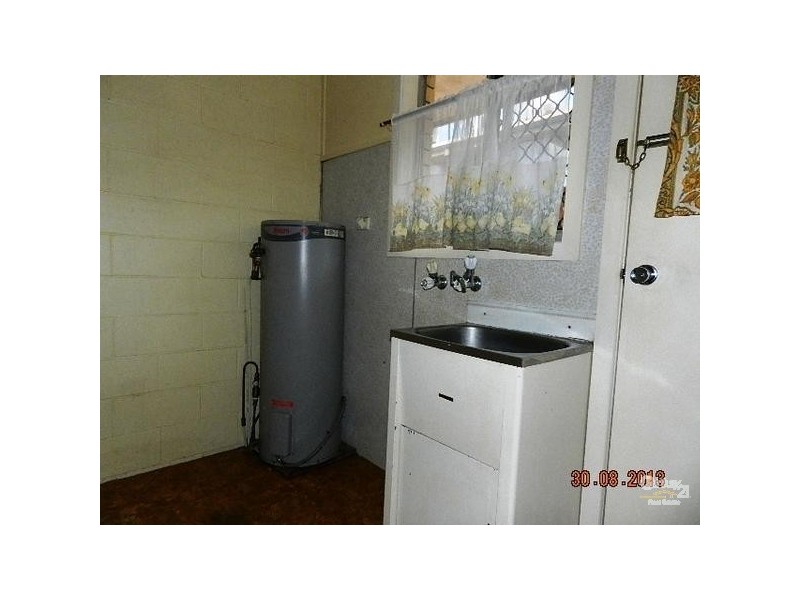 4/365 Margaret Street, Newtown QLD 4350