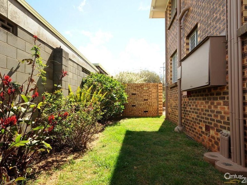 1/8 James Street, Rangeville QLD 4350