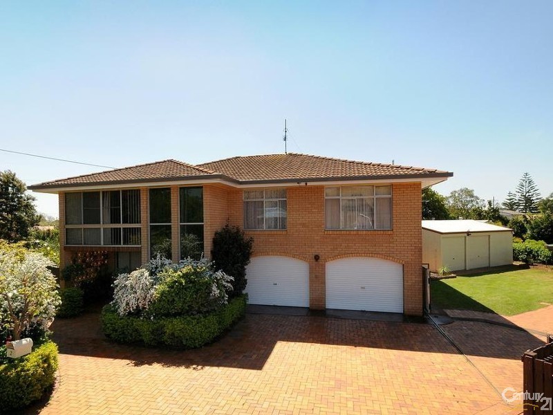 2 Moyna Court, Harristown QLD 4350