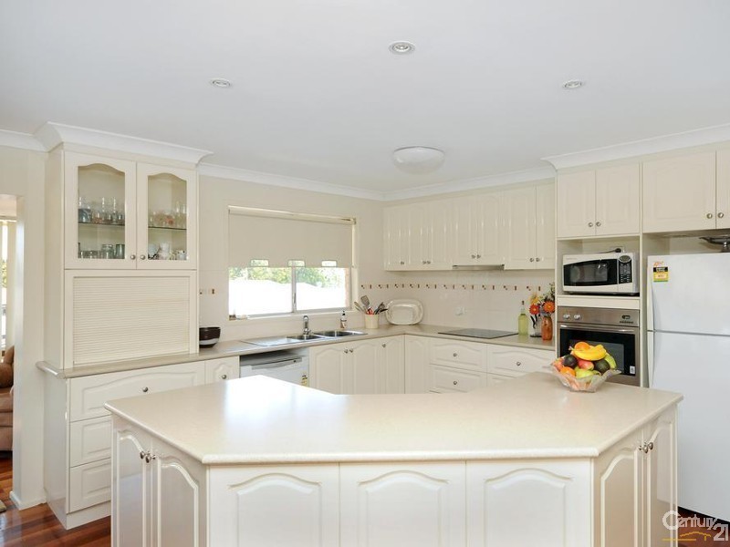 2 Moyna Court, Harristown QLD 4350