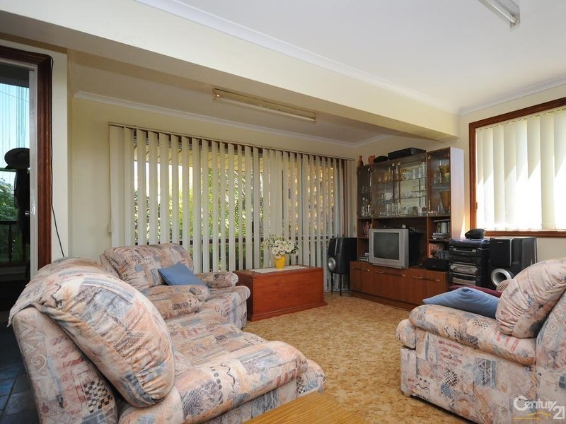 2 Moyna Court, Harristown QLD 4350