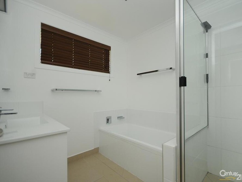 7 Raymond Court, Rockville QLD 4350