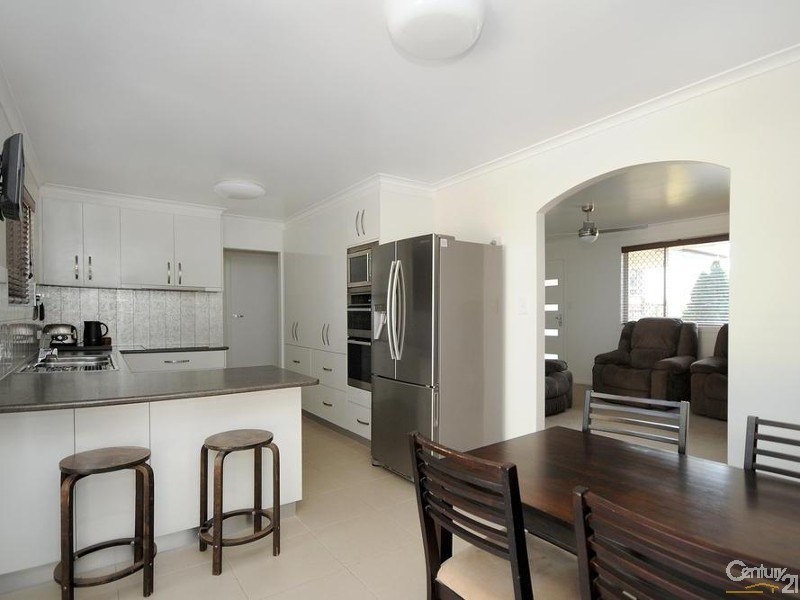 7 Raymond Court, Rockville QLD 4350