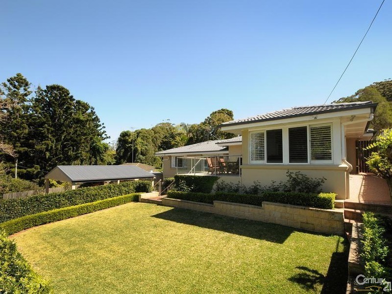 17 MacKenzie Street, Mount Lofty QLD 4350