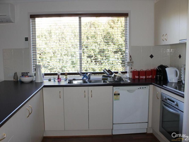 18 Kestrel Drive, Highfields QLD 4352