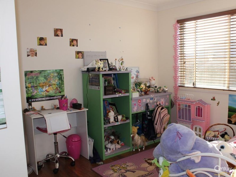 18 Kestrel Drive, Highfields QLD 4352