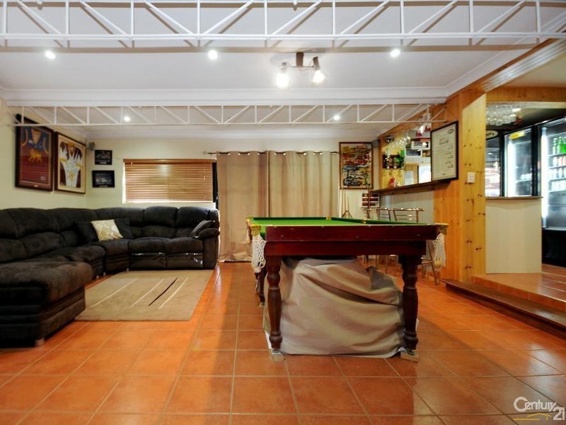 8 South Street, Rangeville QLD 4350