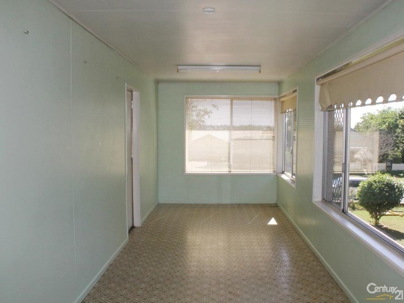 300 Hume Street, Centenary Heights QLD 4350