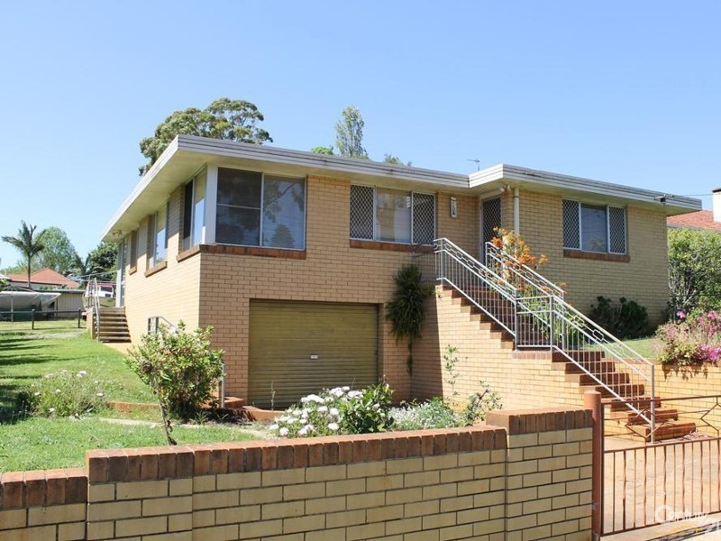 300 Hume Street, Centenary Heights QLD 4350