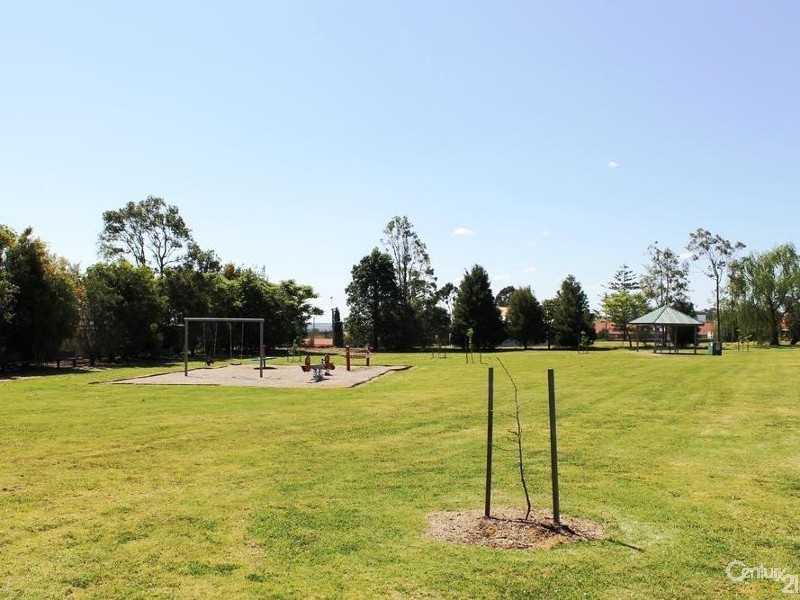 15 Brunckhorst Drive, Kearneys Spring QLD 4350