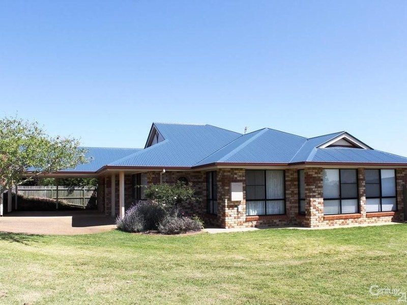 15 Brunckhorst Drive, Kearneys Spring QLD 4350