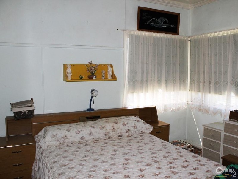 30 Leichhardt Street, Centenary Heights QLD 4350