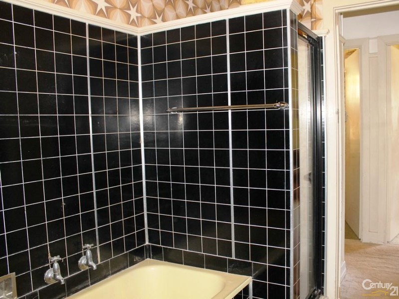 30 Leichhardt Street, Centenary Heights QLD 4350