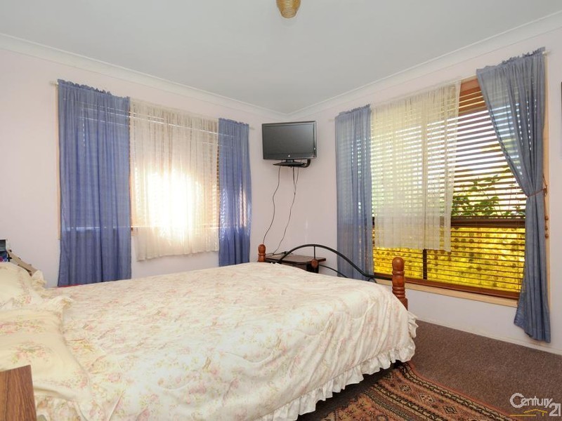 21 Burgundy Street, Wilsonton Heights QLD 4350