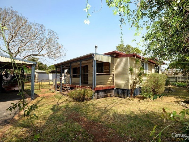 30 Butt Street, Harristown QLD 4350