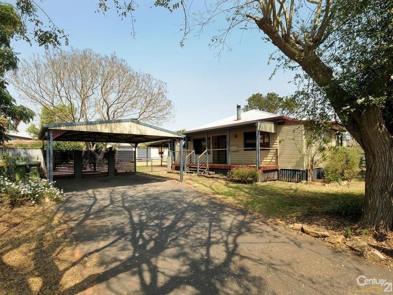 30 Butt Street, Harristown QLD 4350
