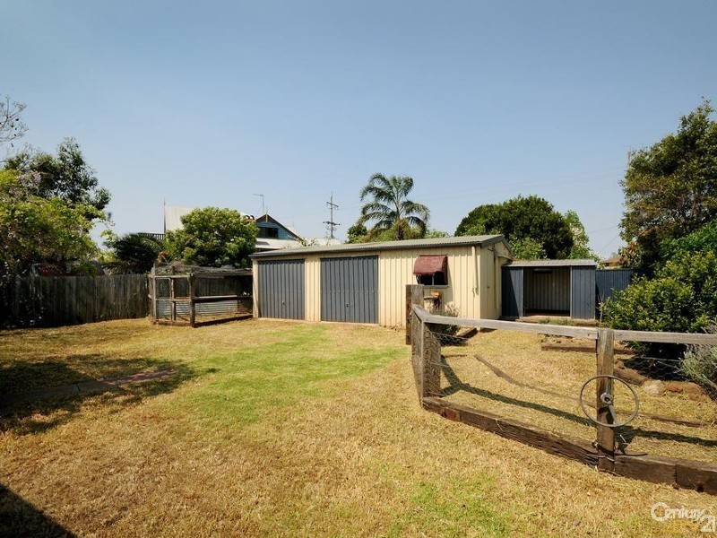 30 Butt Street, Harristown QLD 4350