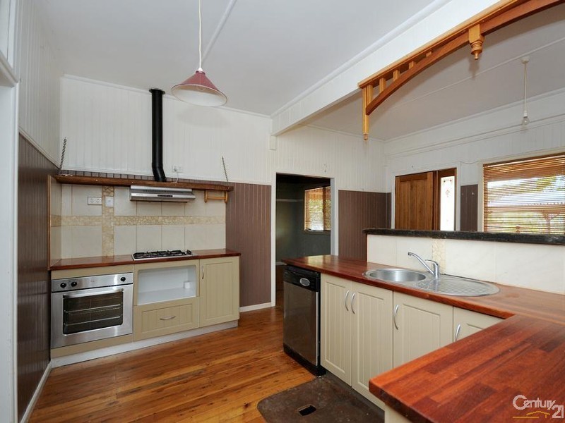 30 Butt Street, Harristown QLD 4350