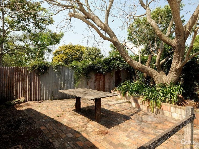 30 Butt Street, Harristown QLD 4350