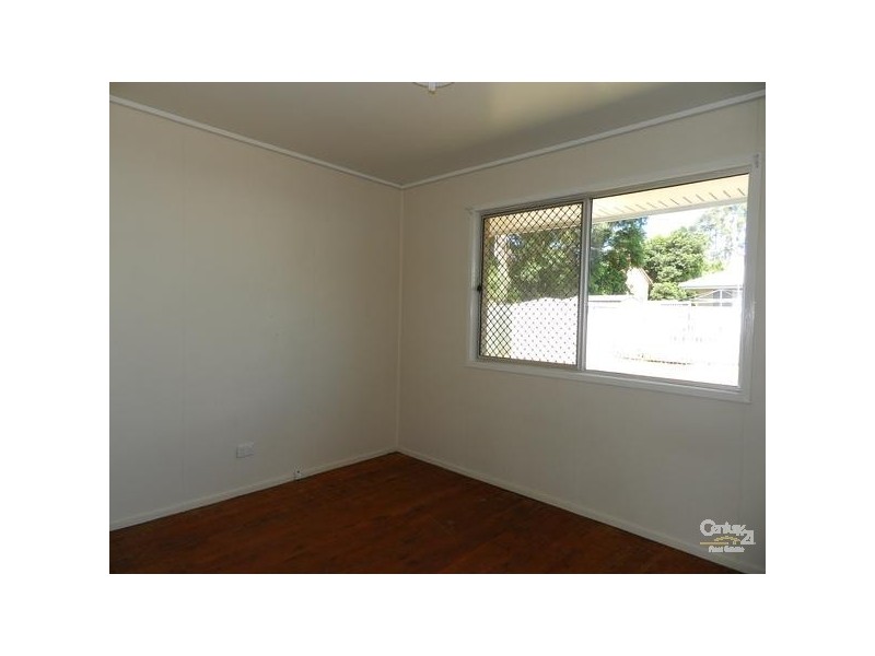 8 Kenora Court, Rockville QLD 4350