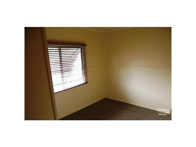 17 Tynedale Avenue, Newtown QLD 4350