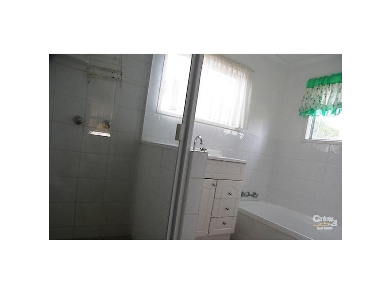 17 Tynedale Avenue, Newtown QLD 4350