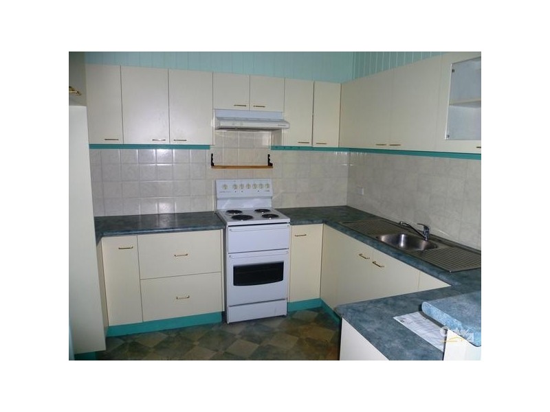 19 Swallow Court, Newtown QLD 4350