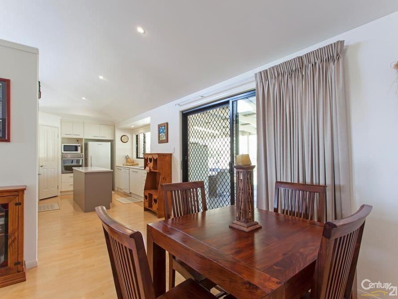 8 Ella Court, Cotswold Hills QLD 4350