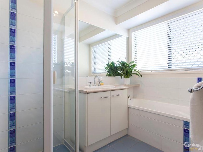 8 Ella Court, Cotswold Hills QLD 4350