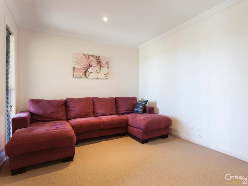 8 Ella Court, Cotswold Hills QLD 4350