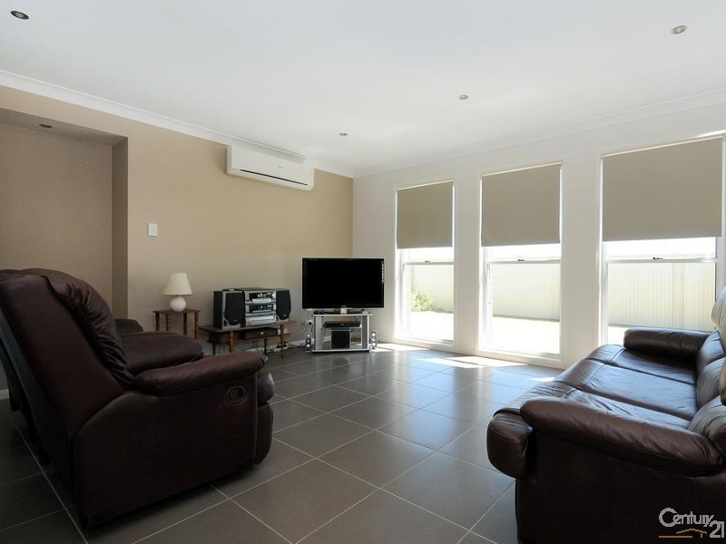 2 Vinnicombe Street, Kearneys Spring QLD 4350