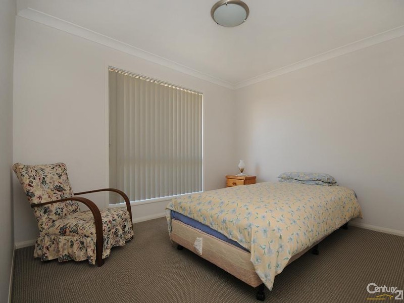 2 Vinnicombe Street, Kearneys Spring QLD 4350