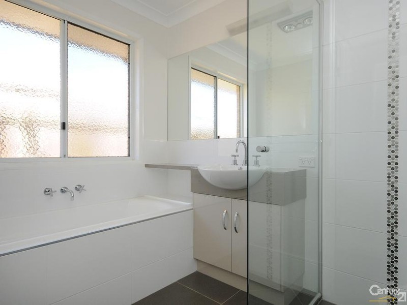 2 Vinnicombe Street, Kearneys Spring QLD 4350