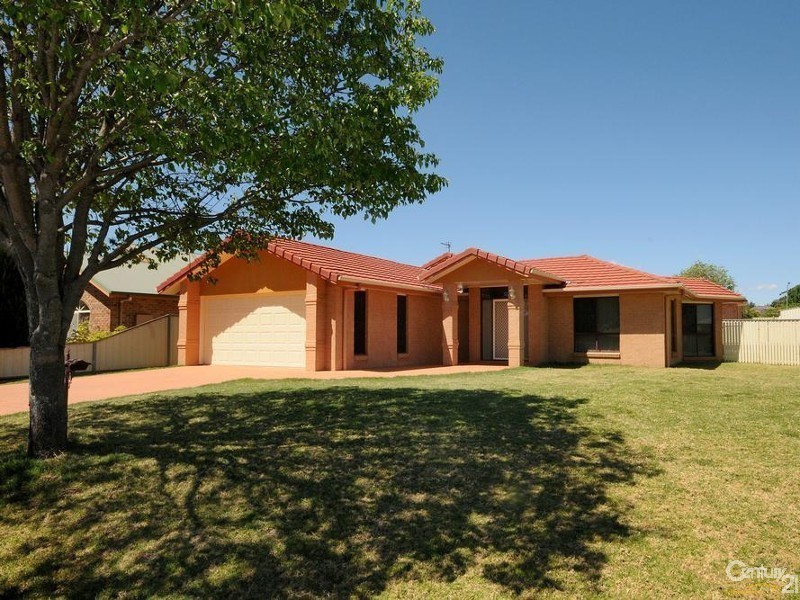 18 Elvery Court, Middle Ridge QLD 4350