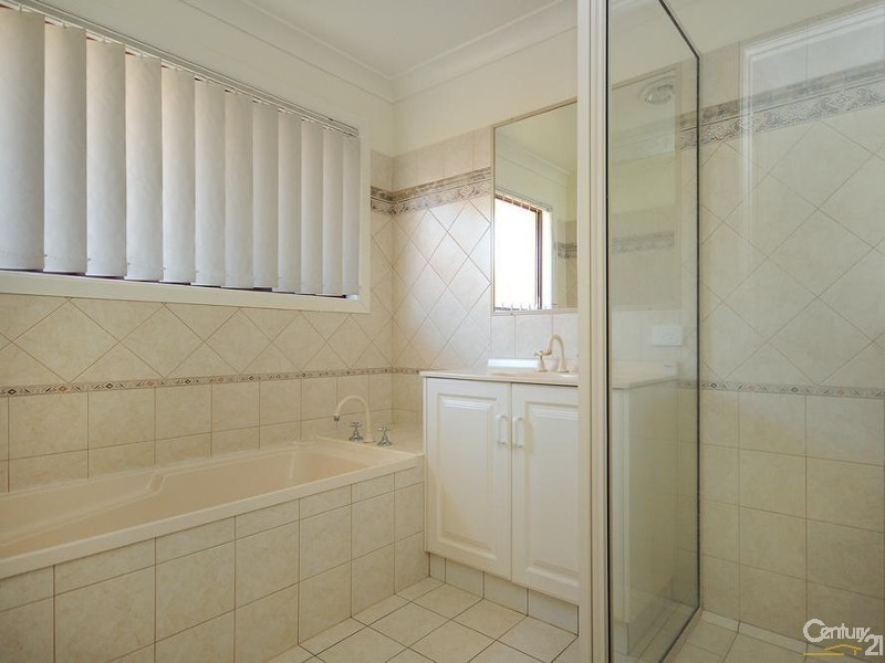 18 Elvery Court, Middle Ridge QLD 4350