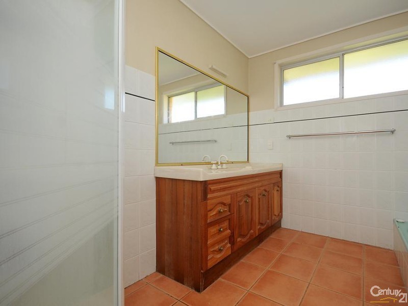 20 Maker Street, Rangeville QLD 4350