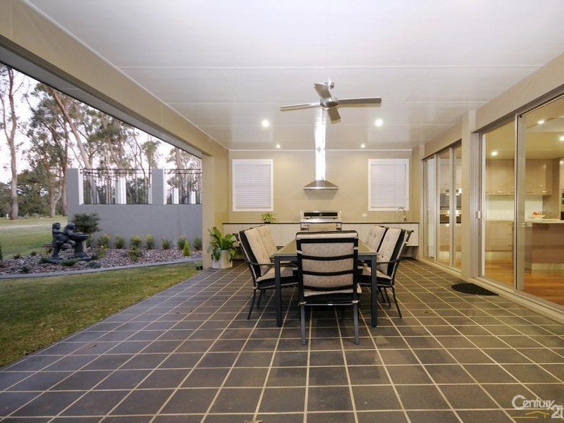 2 Bonville Court, Middle Ridge QLD 4350