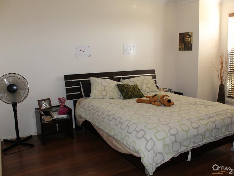 18 Kestrel Drive, Highfields QLD 4352