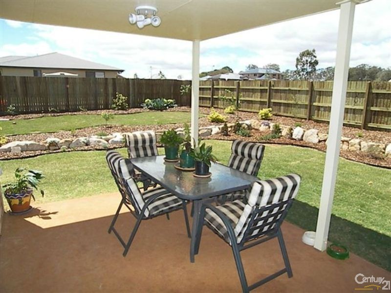 18 Kestrel Drive, Highfields QLD 4352