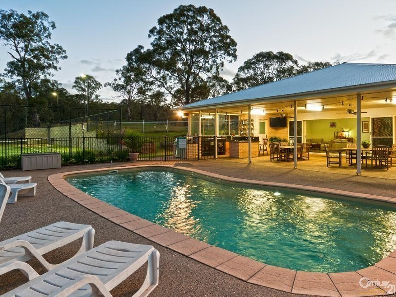 116 Church House Rd, Ravensbourne QLD 4352