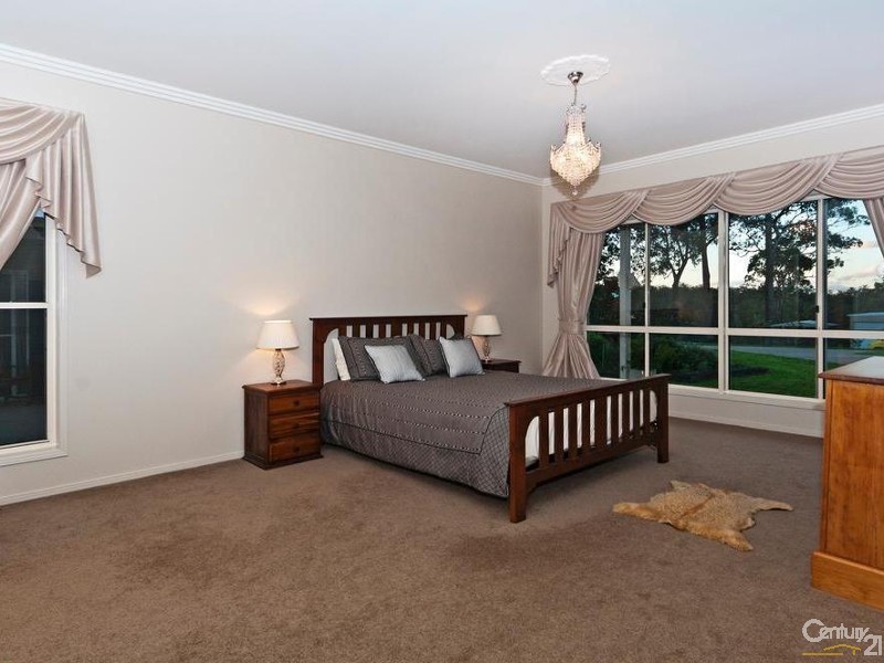 116 Church House Rd, Ravensbourne QLD 4352