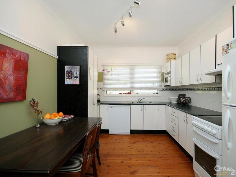 27 Ramsay Street, South Toowoomba QLD 4350