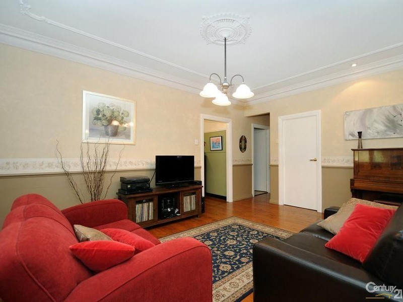 27 Ramsay Street, South Toowoomba QLD 4350