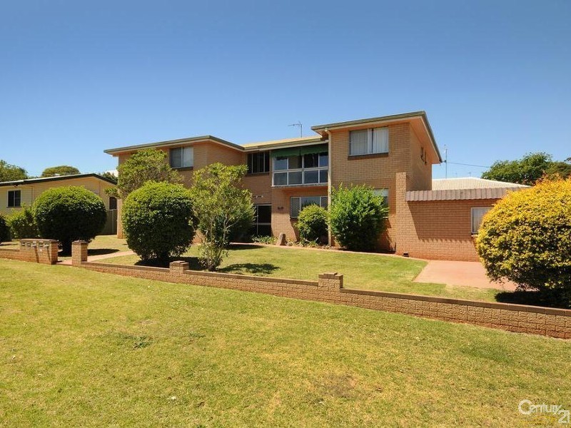 2/128 Curzon Street, Rangeville QLD 4350