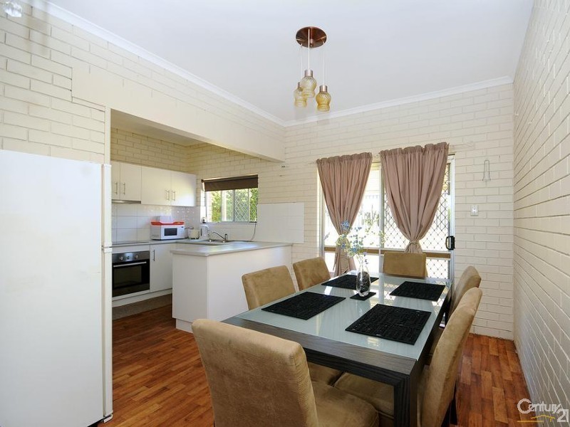 2/128 Curzon Street, Rangeville QLD 4350