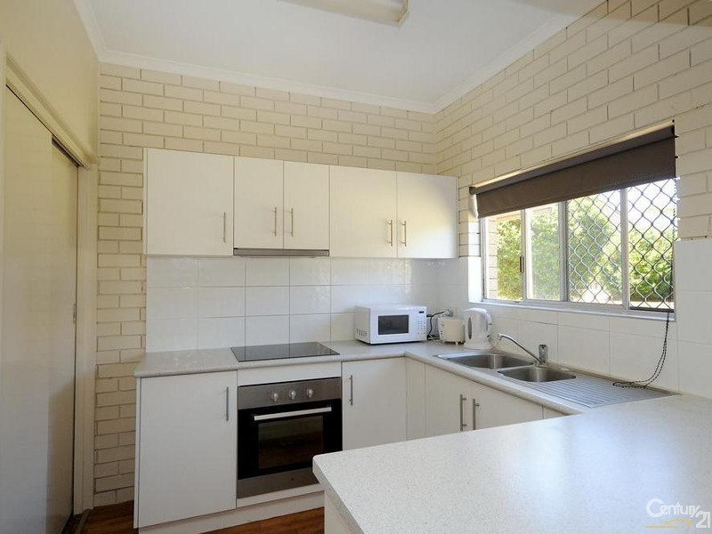 2/128 Curzon Street, Rangeville QLD 4350