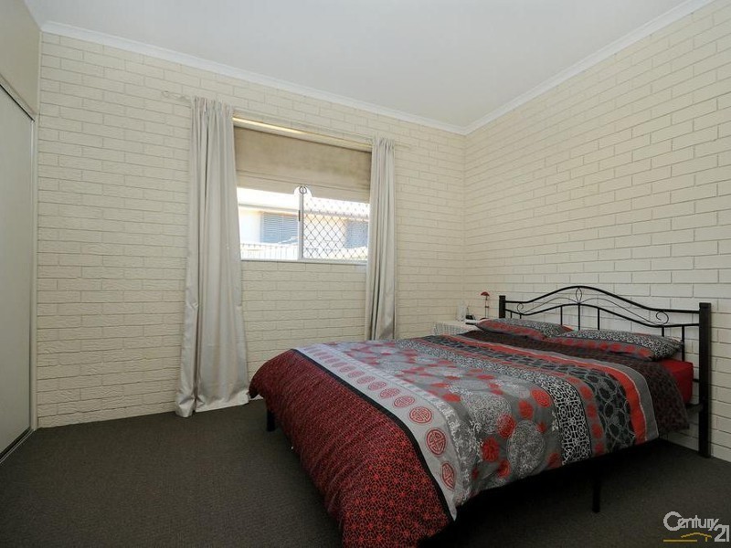 2/128 Curzon Street, Rangeville QLD 4350