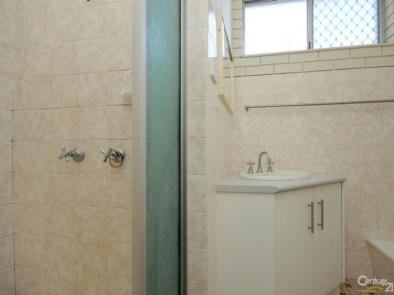 2/128 Curzon Street, Rangeville QLD 4350